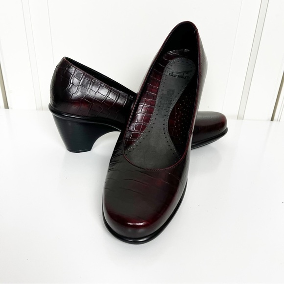 EUC Dansko | Croc Embossed Remy  Wedge Heel Leather Shoe Size 39 - Picture 1 of 10